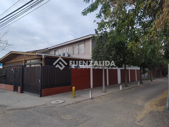 Casa En Venta De 4 Dorm. En Puente Alto