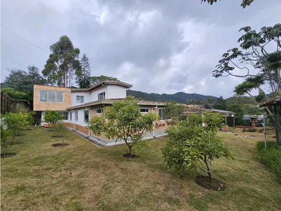 Casa Finca En Venta El Retiro Antioquia, Sector Escobero