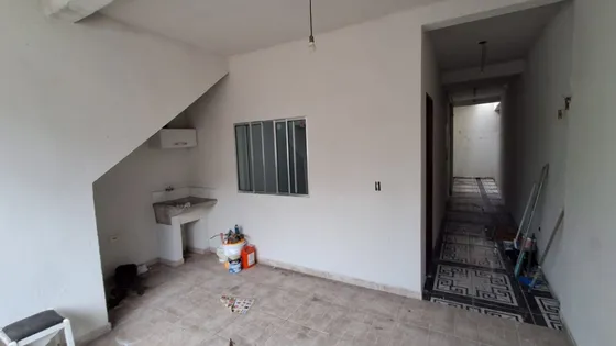Imovel Com 4 Casas De 3 Cômodos Banheiro Quintal E Garagem