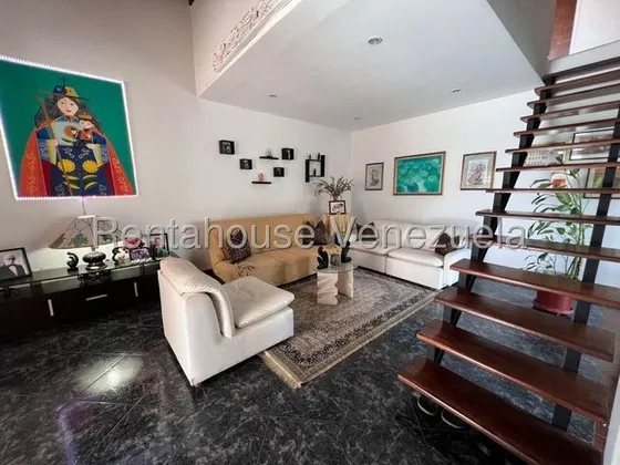 *al/¡distribución Perfecta! Quinta Dúplex Con 5 Habitaciones, Anexo Y Todas Las Comodidades En Venta Colinas  De Sta. Rosa Barquisimeto  Lara, Venezuela/arnaldo  López/ #  25-9394 