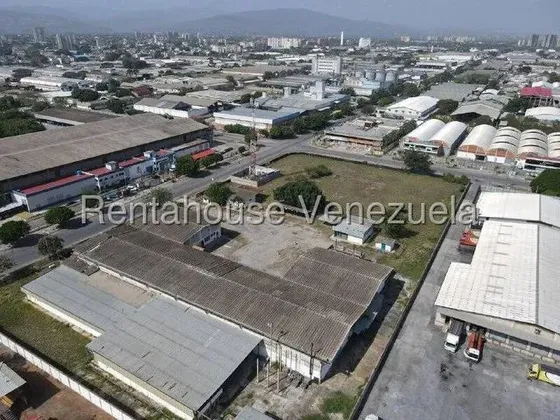 Karelys Medina Vende ¡oportunidad Única! Terreno Industrial De 16.519 M2 Con 3 Galpones Y Servicios