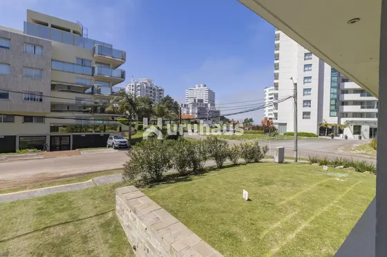 Venta Departamento Un Dormitorio Playa Brava Punta Del Este The Point Brava