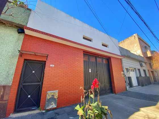 Venta Casa 300 M2 Jardin Galpón Piñeyro