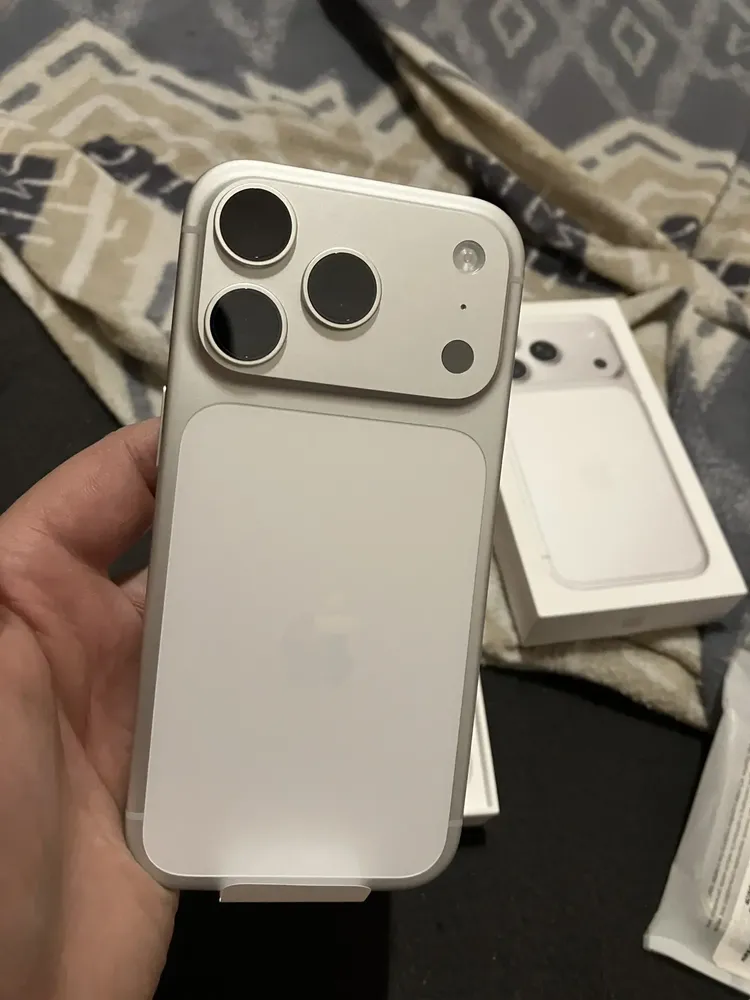iPhone 17 Pro Max 256 GB - Laranja-cósmico - somente eSIM | Frete