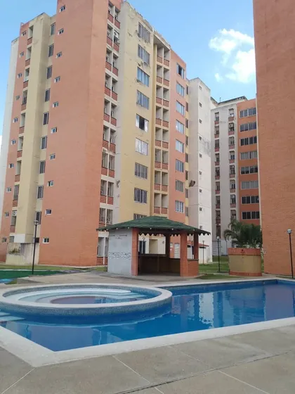 En Venta Apartamento Ubicado En Doral Country Sector  El Rincón. Naguanagua. Edo Carabobo. Lh