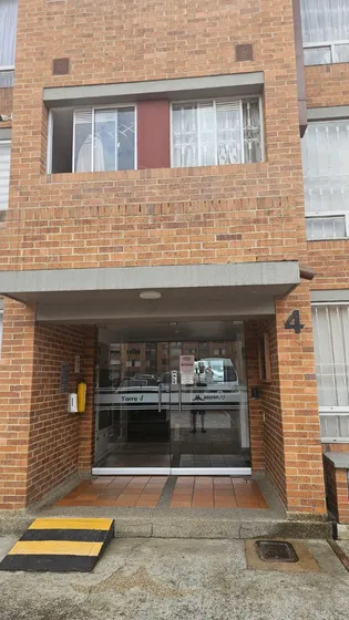 Apartamento Con Excelente Distribución De Espacio Y Muy Linda Vista Exterior En Mazuren