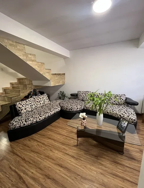 Mariana Castillo Vende Town House Town House Manantial - Inth-202