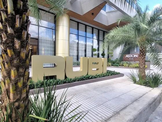 Vende Apartamento Amueblado Ensanche Naco. Ofrece Comodidad Y Estilo. 1 Habitación, 1.5 Baño, Parqueo. Balcón, Cocina Equipada. Ascensor, Terraza, Piscina, Planta Full, Gym Y Salón Multiuso