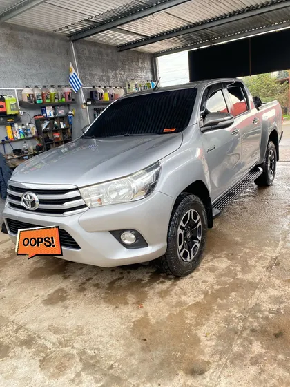 Toyota Hilux 2.8 Cd Srv Pack Tdi 177cv 4x2