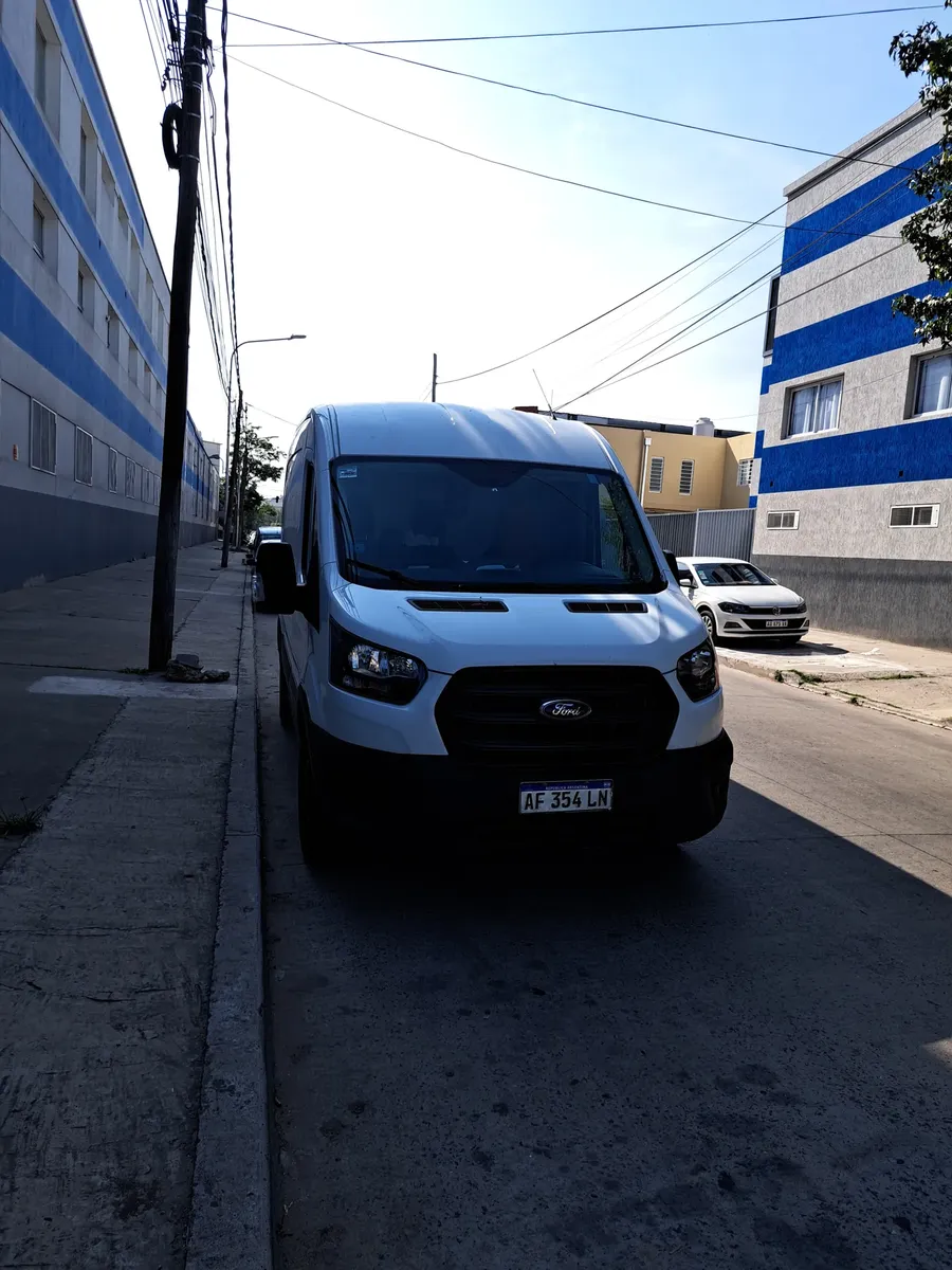 Ford Transit 2.2 Furgon Mediano Aa 350M569003680864686082