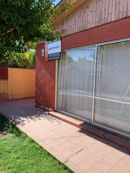 Linda Casa En Barrio Tranquilo