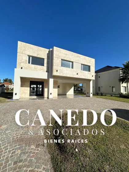 Casa 5 Ambientes Saint Thomas Este