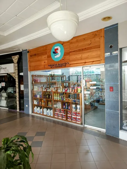 Ao Vende O Alquila Local Comercial En El Cc Mediterránean P.