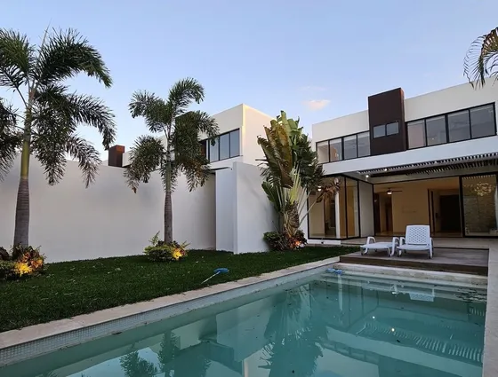 Casa En Venta En Una Privada Residencial En Temozón Norte