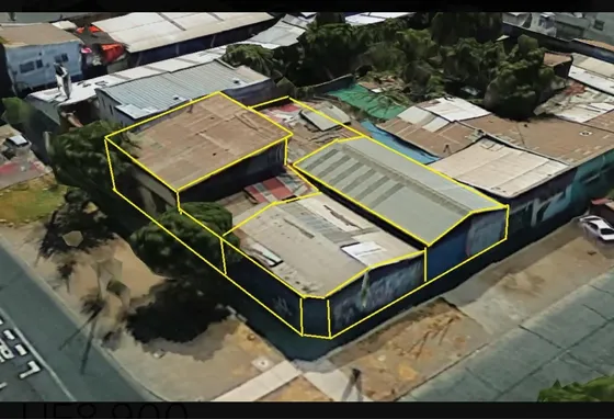 Av Salvador Gutiérrez, Galpón , Terreno 450 M2