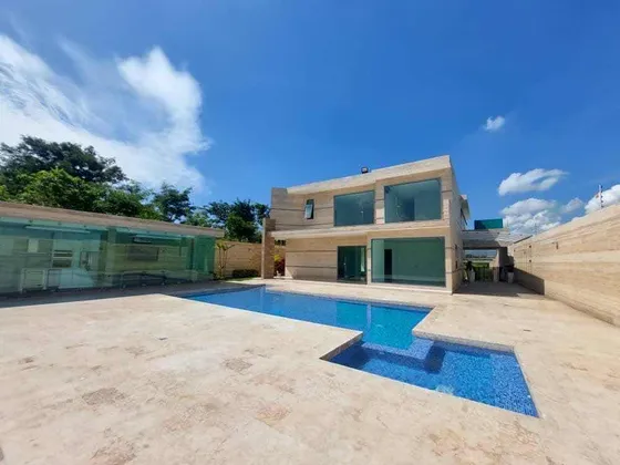 Casa En Venta En Terrazas Del Country Guataparo (ac)