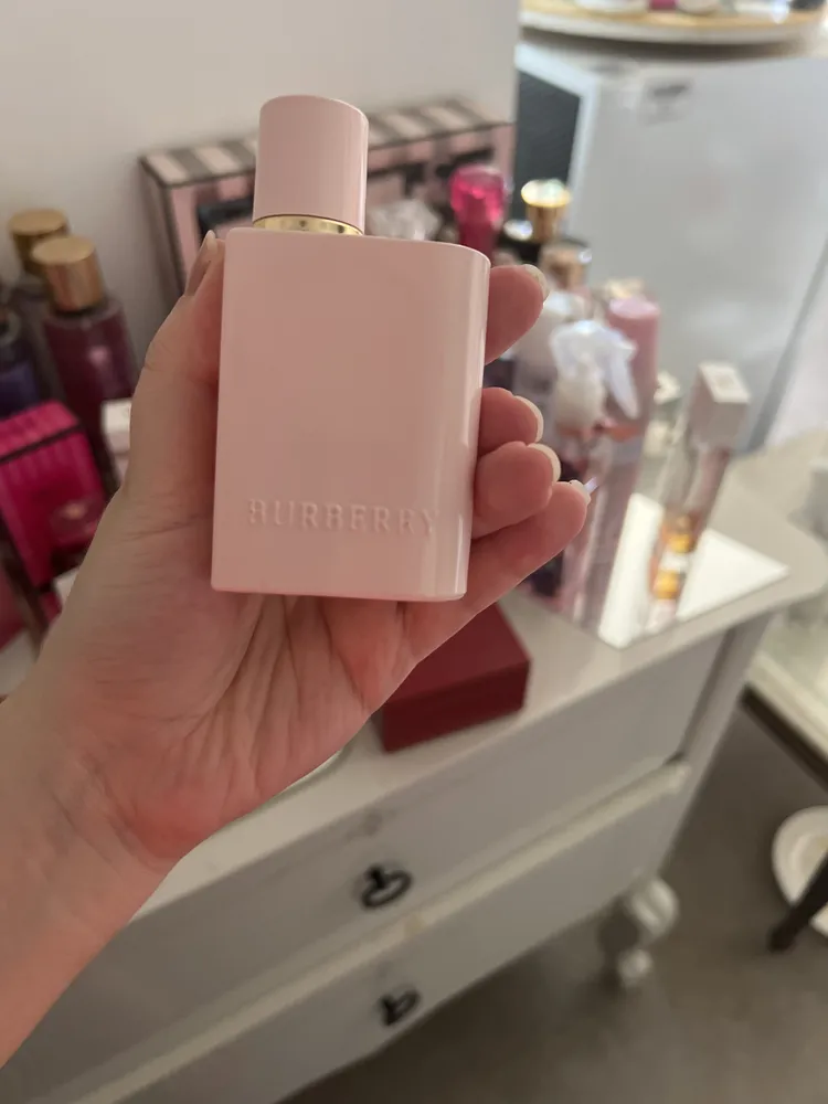 Burberry her qiymeti hot sale