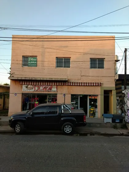 Casa 3 Ambientes En Alquiler En José C. Paz. 