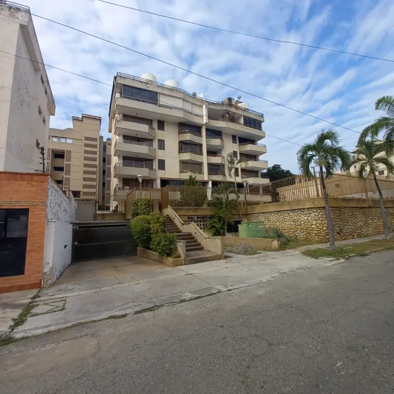 Vendemos Apartamento Cerca Del Club Tanaguarenas - 2-1-2. Ver Video - Xavierjennynmuebles