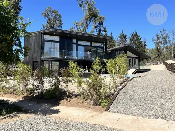 Moderna Casa Con Linda Vista En Condominio Polo Maitencillo