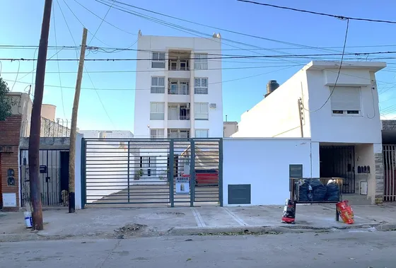 Departamento En Venta De 1 Dormitorio C/ Balcón