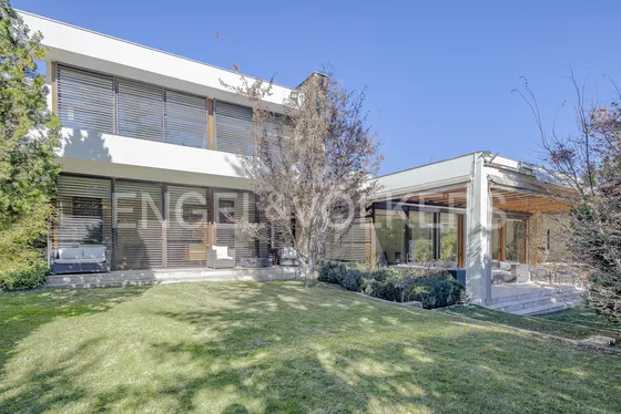 Excelente Casa Mediterránea En Condominio