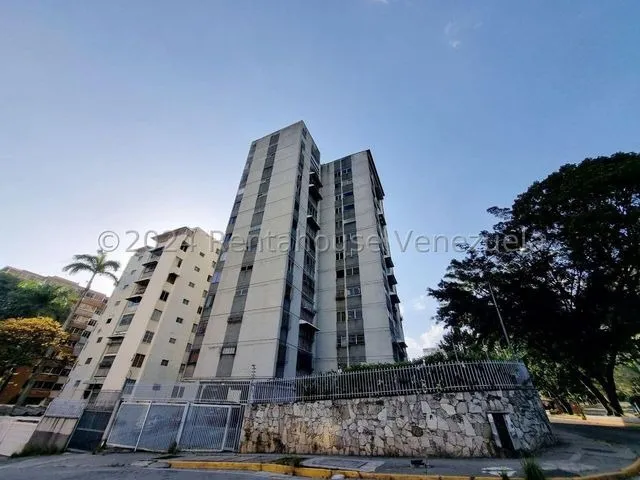  En Venta  Comodo Apartamento, En El Marquez .vista Al Avila.  #25-9510 Np