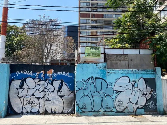 Bodega Obispo Umaña / Metro U. De Santiago