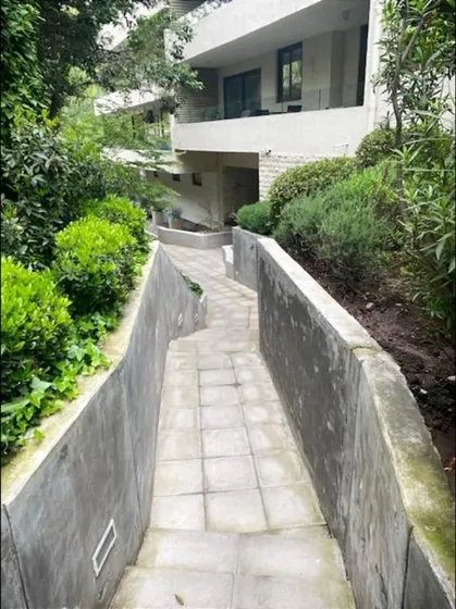 Departamento En Venta De 1 Dorm. En Lo Barnechea