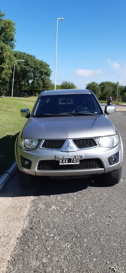 Mitsubishi L200 3.2 Cab Doble 4wd Cr 165cv Mt