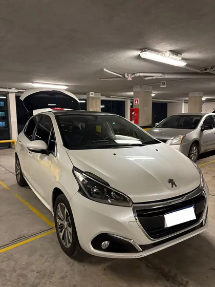 Peugeot 208 1.6 Allure Touchscreen