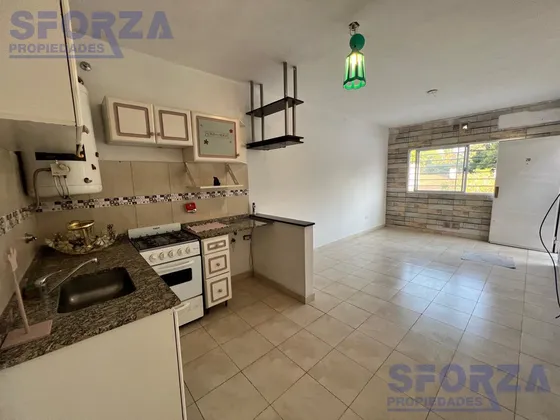 Dos Ambientes En Venta En Complejo Con Cochera Y Con Bajas Expensas