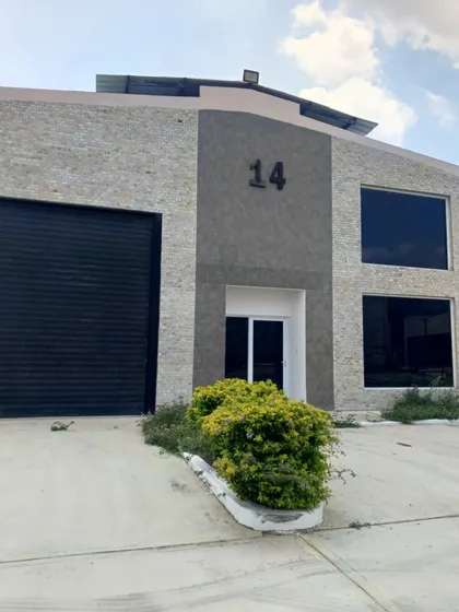 Leandro Araque Inzitu Realtors Alquila, Galpón A Estrenar En Complejo Industrial. Venecia, San Diego (seminario)