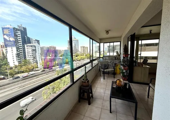 Departamento En Venta De 2 Dorm. En Vitacura