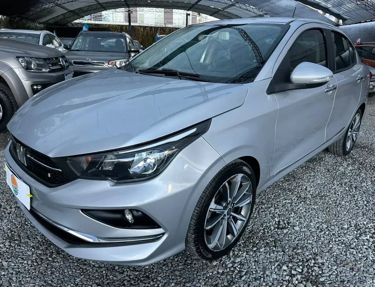 Fiat Cronos 1.8 16v Precision