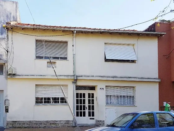 Venta - Departamento Tipo Dúplex 2 Amb. A Reciclar En Beccar Con Patio