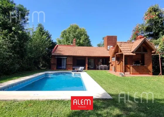 Casa En Venta En La Martona | Toda En Planta Baja