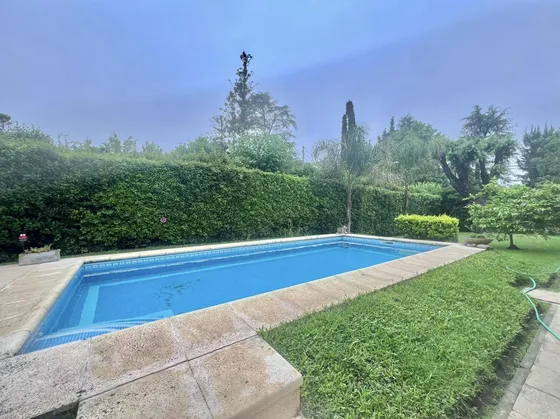 Casa En Alquiler Temporario  Barrio Parque Pero