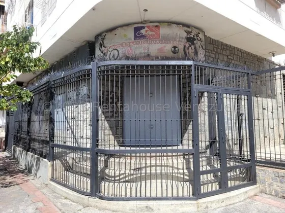 Local Comercial En Venta En Las Acacias.