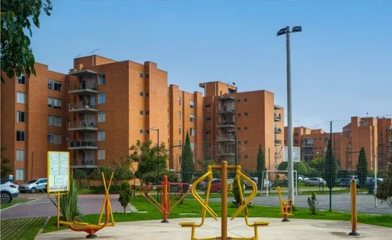 Se Vende Apartamento En Madrid, Condominio Campestre Alhambra (18433).