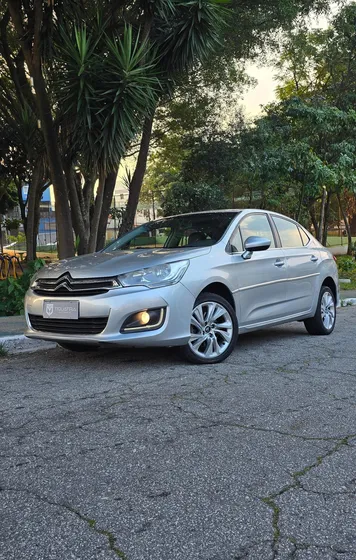 Citroën C4 Lounge 1.6 Thp Origine Flex Aut. 4p