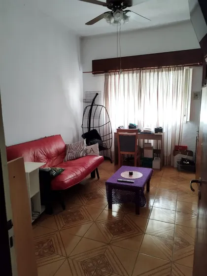 Particular, Alquilo Casa Al Frente, De Dos (2) Dormitorios, Calle 56 E/18 Y 19, Sin Depòsitos Ni Gastos Administrativos, $650.000