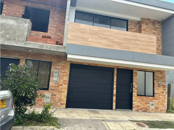 Casa En Venta, Sector Viva La Ceja, La Ceja 