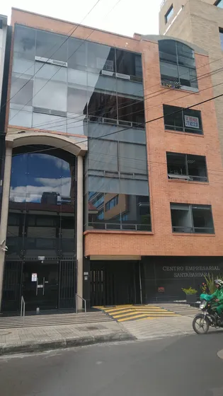 Oficina En Arriendo/venta En Santa Bárbara. Cod V320