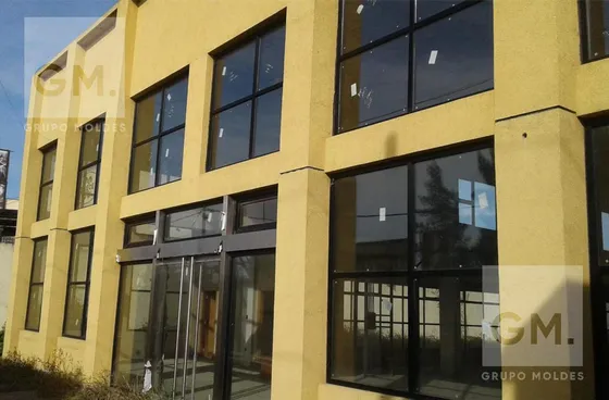 Galpón/deposito En Venta En Lomas De Zamora