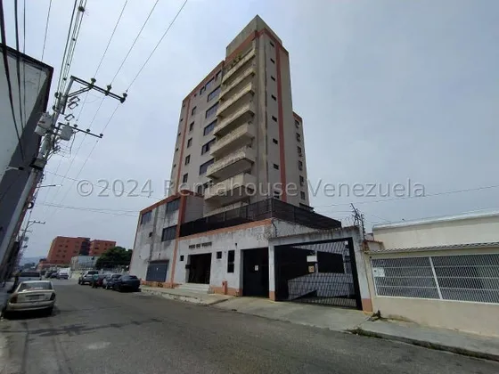 Sara Pastran Vende Oficina En El Centro De Barquisimeto En Torre Financiera Amplias, Cómodas Y Seguras (son 2 Oficinas Pegadas) Código 25-4173 Sps 