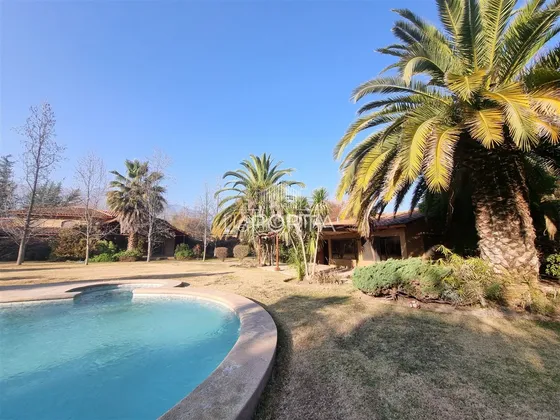 Casa En Venta De 6 Dorm. En Paine