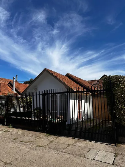 Se Arrienda Casa Un Piso En Concepción