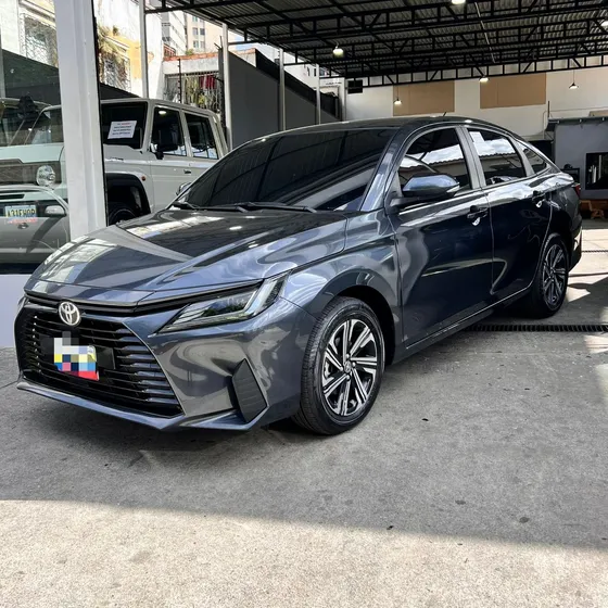 Toyota Yaris E