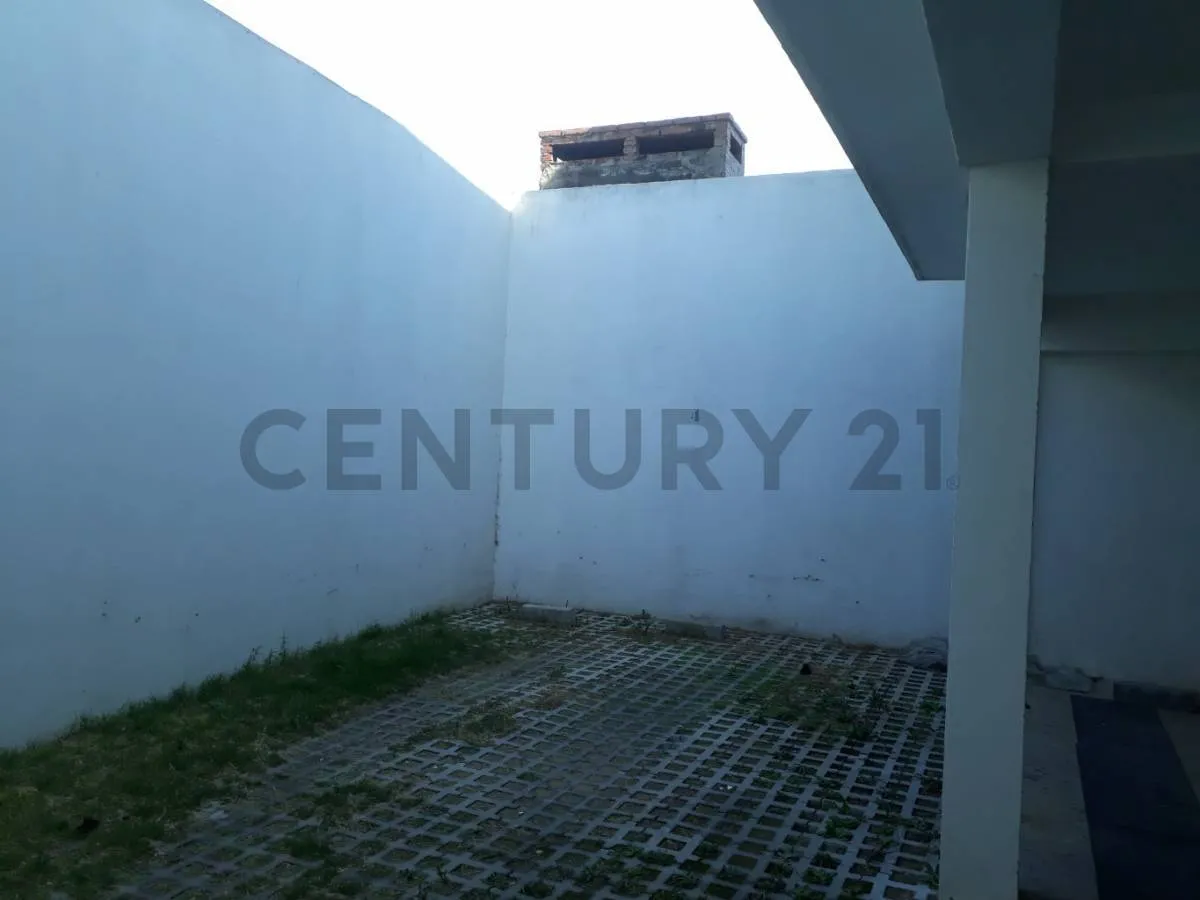 Garage for Sale on Av. Freyre and Juan de Garay